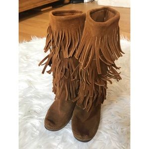Minnetonka fringe boots